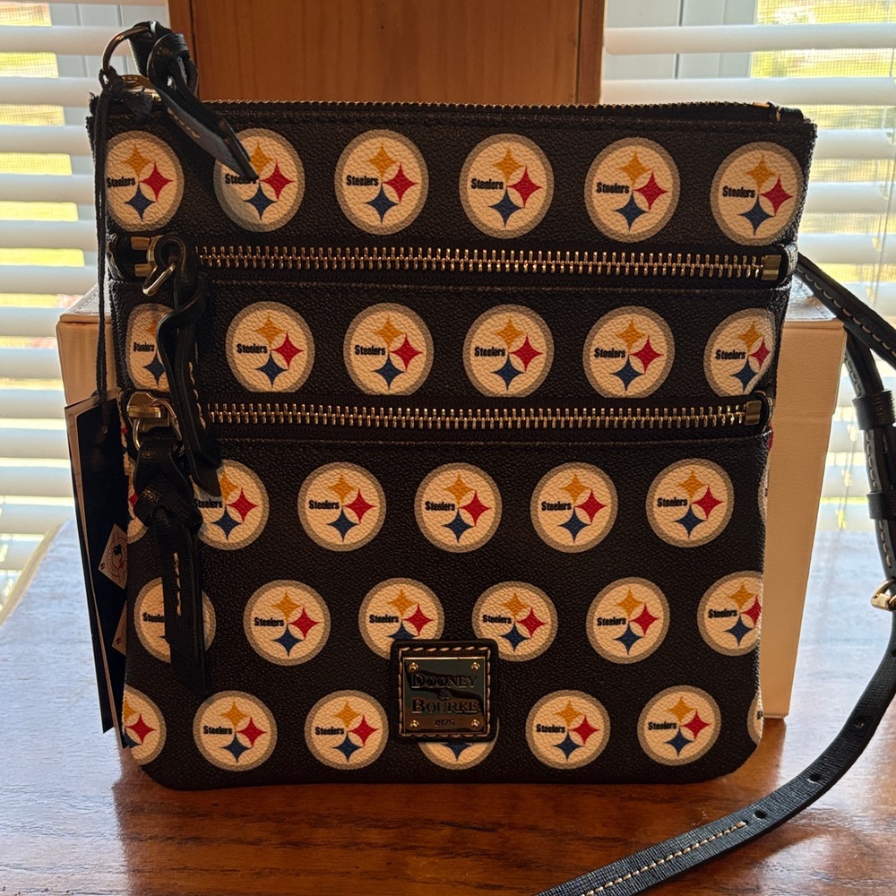 NEW Dooney & Bourke Triple zip Steelers crossbody